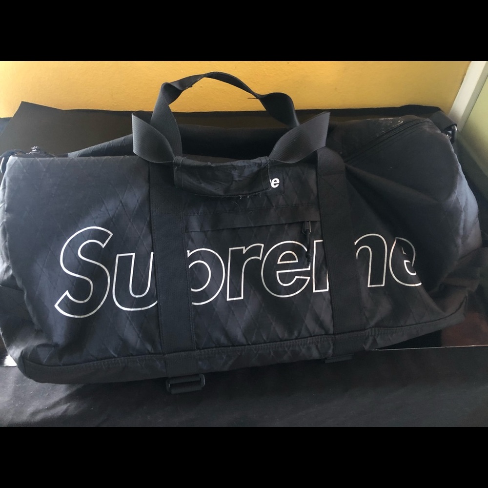 Supreme duffel bag